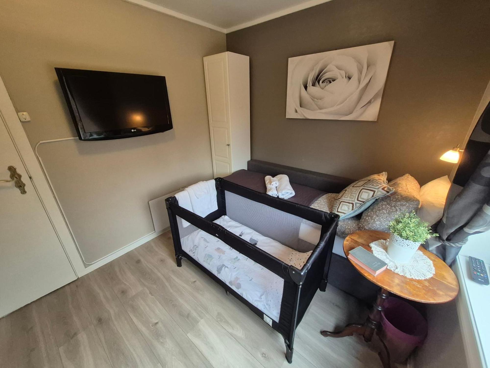 Apartamento Mormors Basseng Kristiansand Exterior foto